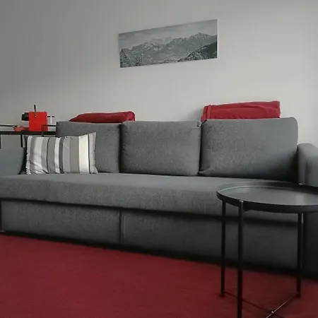 Apartment Falknis In Mit Bergblick