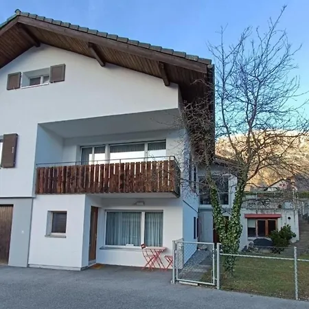 Apartment Falknis In Mit Bergblick